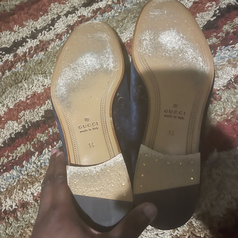 Gucci Navy Velvet Loafers with Gold Accents - Picture 4 of 5